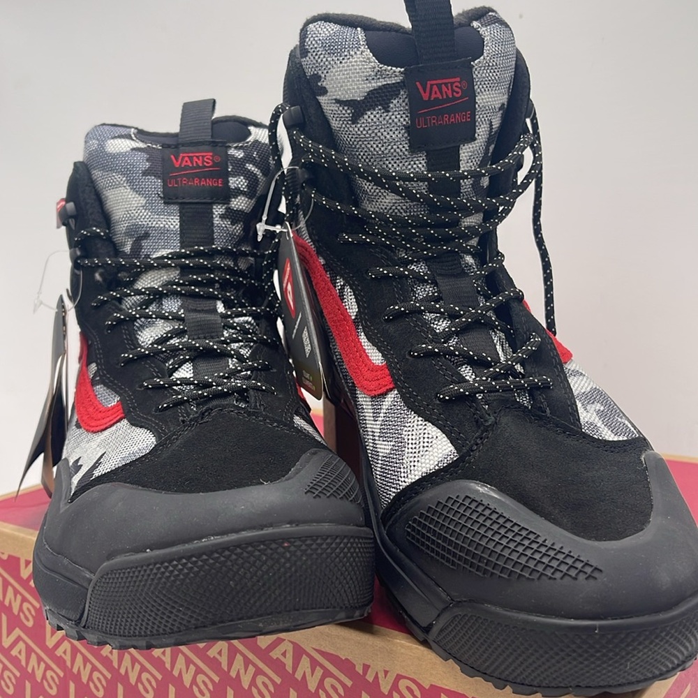 Vans Men’s Black Red High-Top Sneakers Boots Ultrarange Exo
Arctic Camo Black - Picture 5 of 16